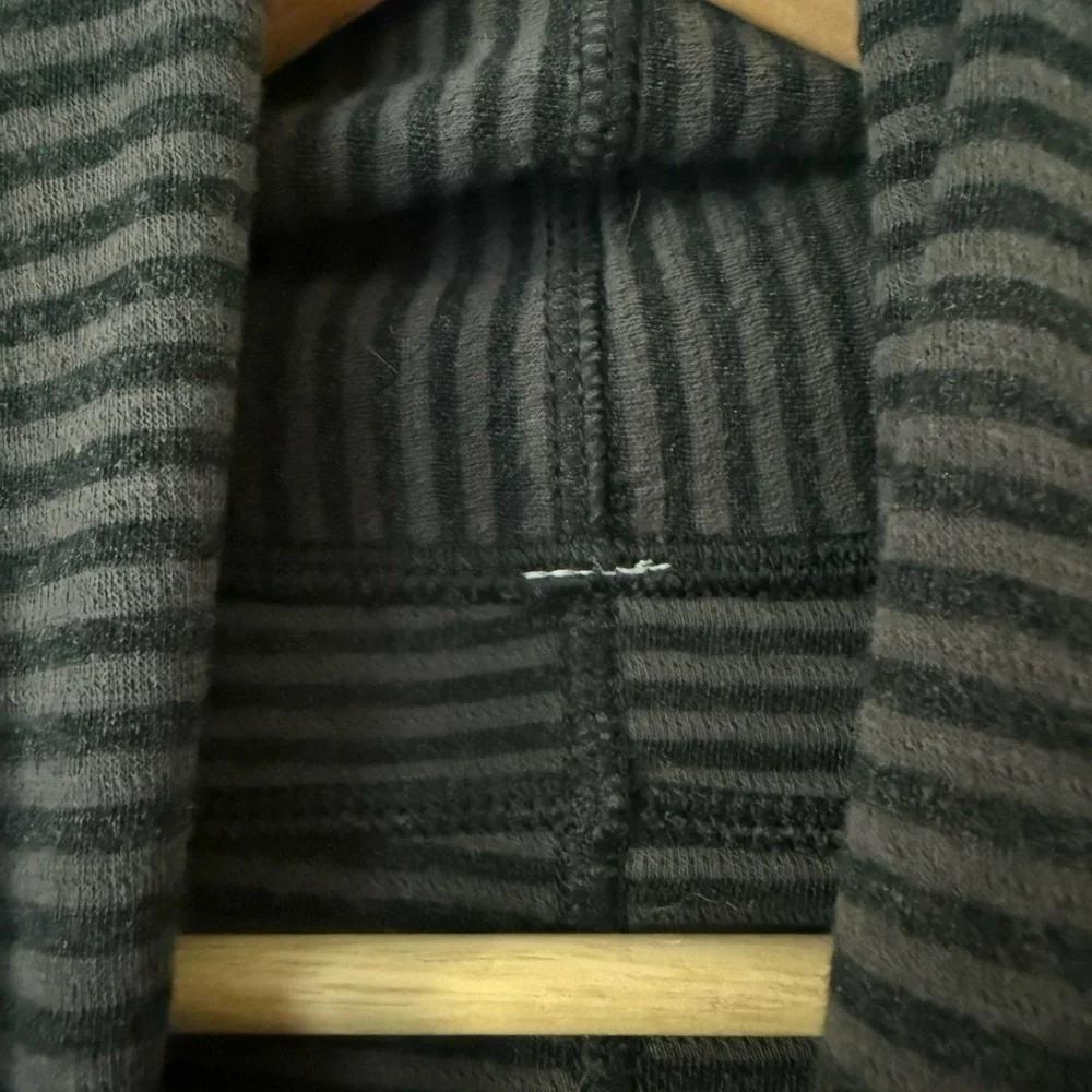 LULULEMON In A Cinch Reversable Cow Neck Pullover - Picture 2 of 6